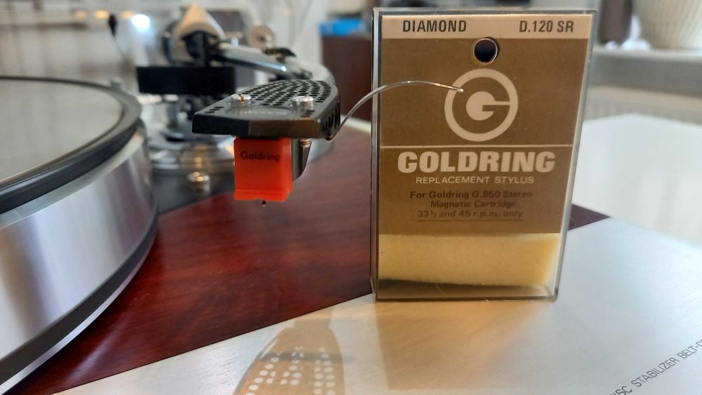 Luxman PD-310 z pompą próżniową, ramię SME 3009 MKII