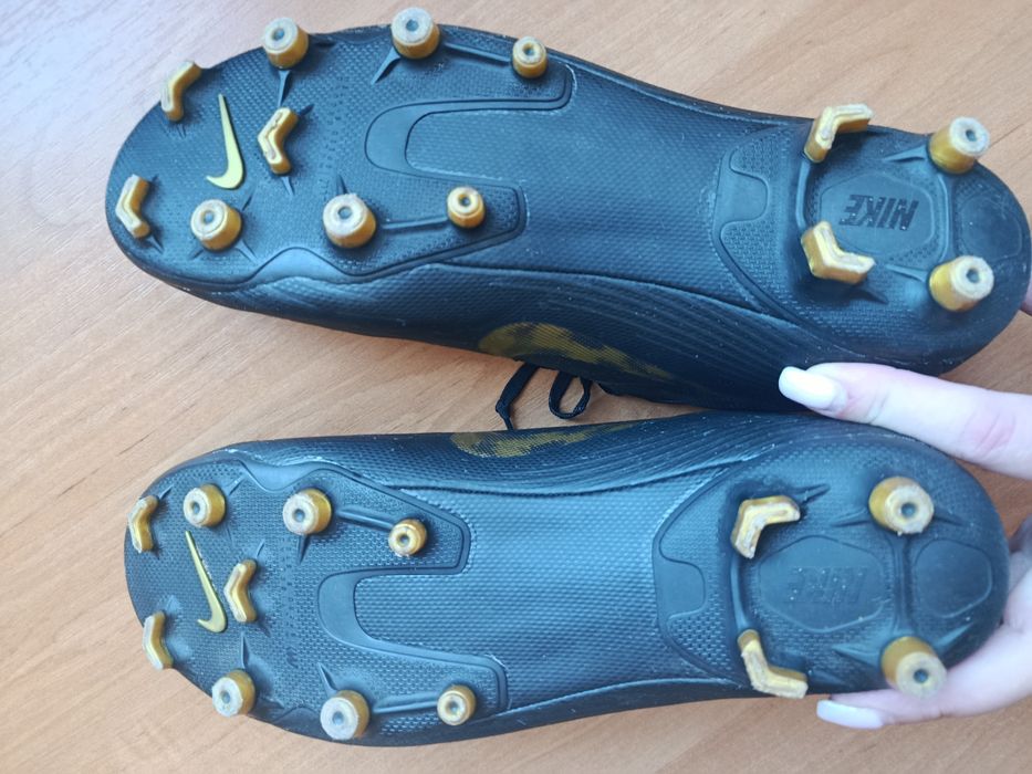 Футбольні бутси Nike Mercurial Vapon 12 Pro