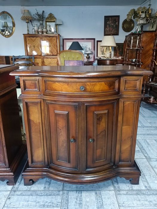 Комод , тумба масив