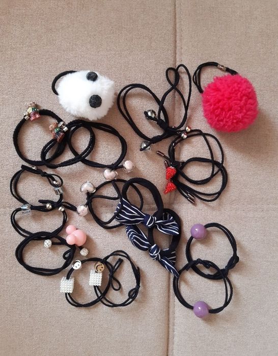 Заколки та резинки для дівчинки