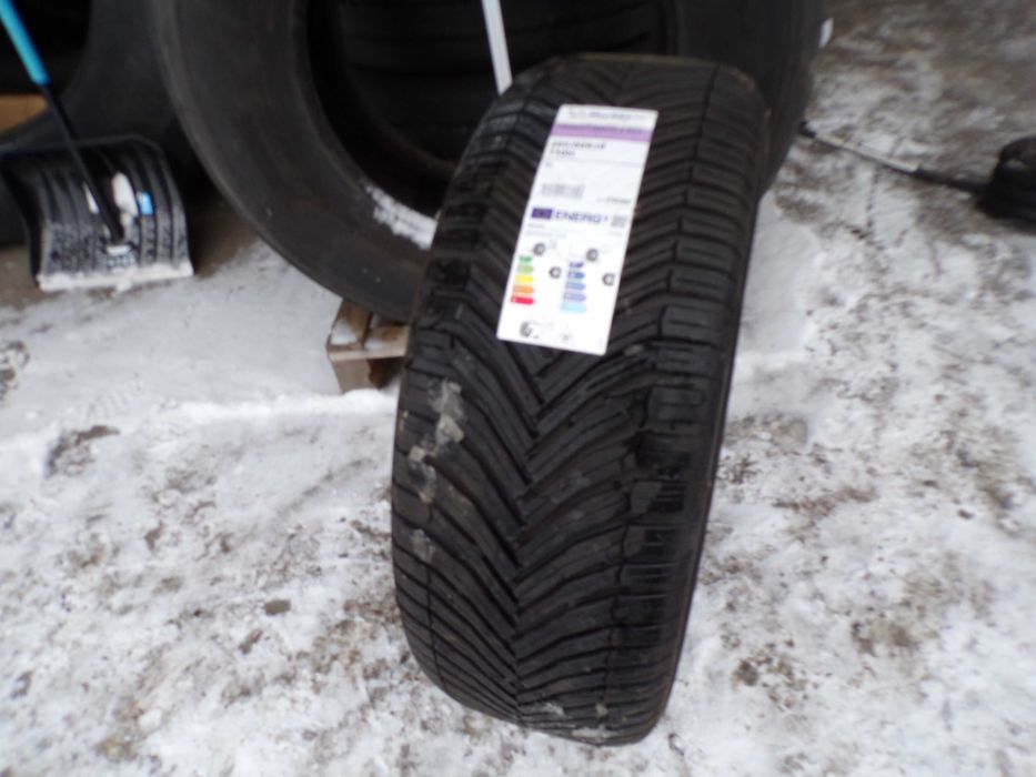 Opona 265/60R18 MICHELIN CROSS CLIMATE 2 SUV NOWA (400 netto)