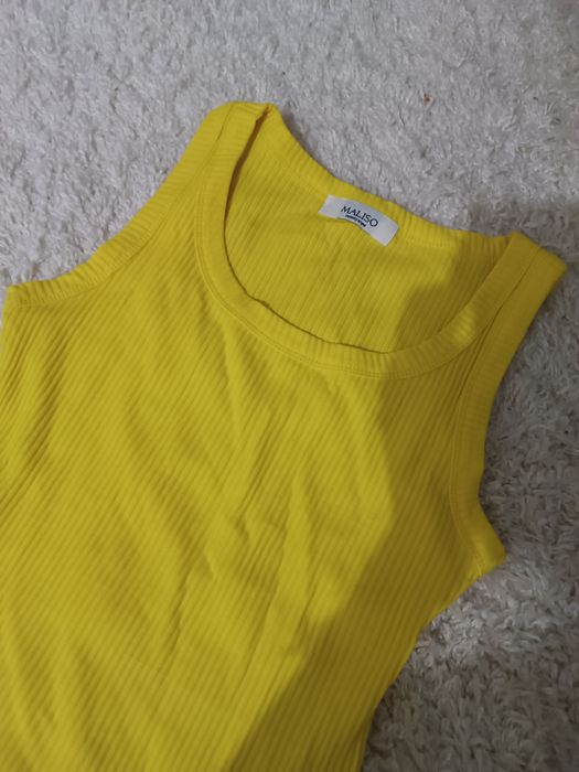 жіноча жовта майка
