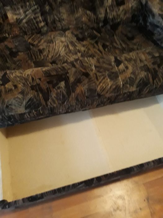 Продается диван велюровый