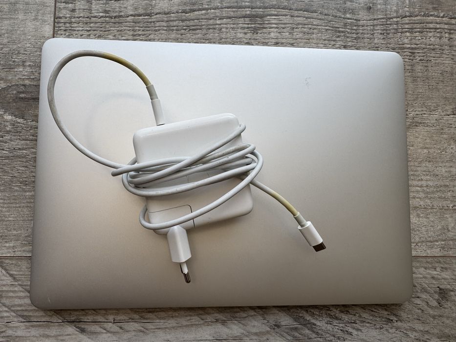 MacBook Pro 13” A1708 - 16GB/i5/512GB/Ventura