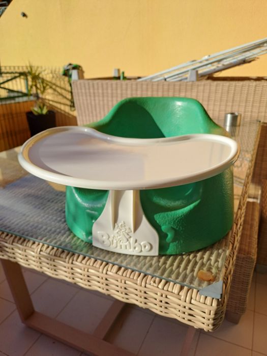 Banheira azul de Bébé e oferta 34 fraldas