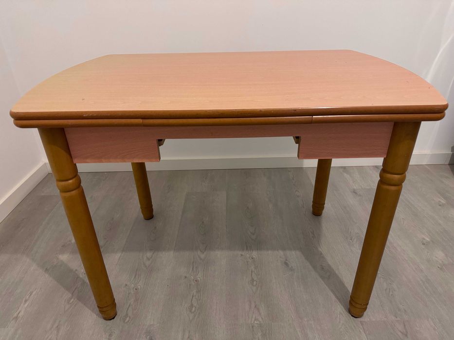 Mesa Extensível   - Em bom estado