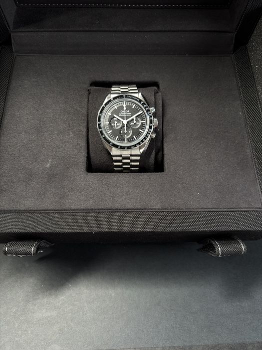 Omega speedmaster moonwatch 42mm sapphire