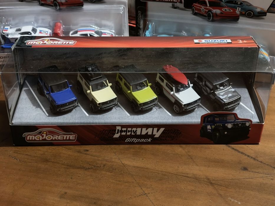 Diorama Majorette com 5 carros