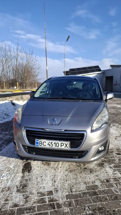 Продам Peugeot 5008, 1.6D