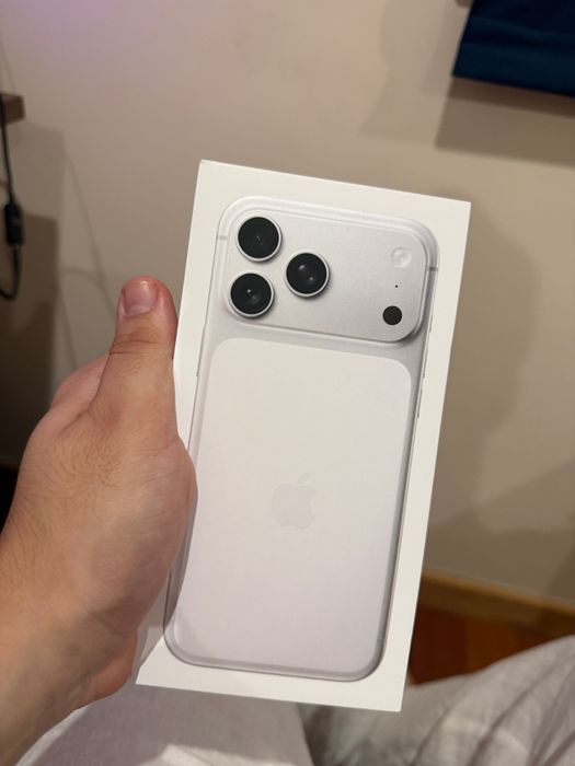 iPhone 17 pro max