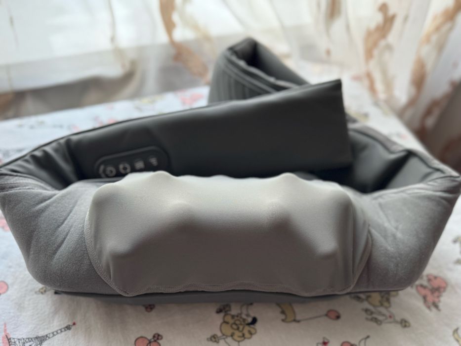 Масажер Naipo oCuddle Plus з підігрівом для плечей та шиї