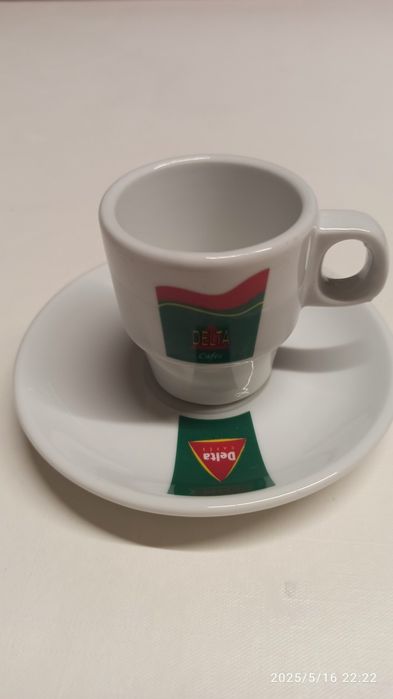 12 conjuntos de chávena + pires de café Delta