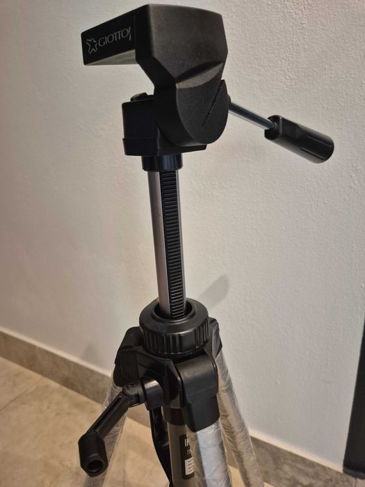 Profesjonalny TRIPOD, masywny, wysoki