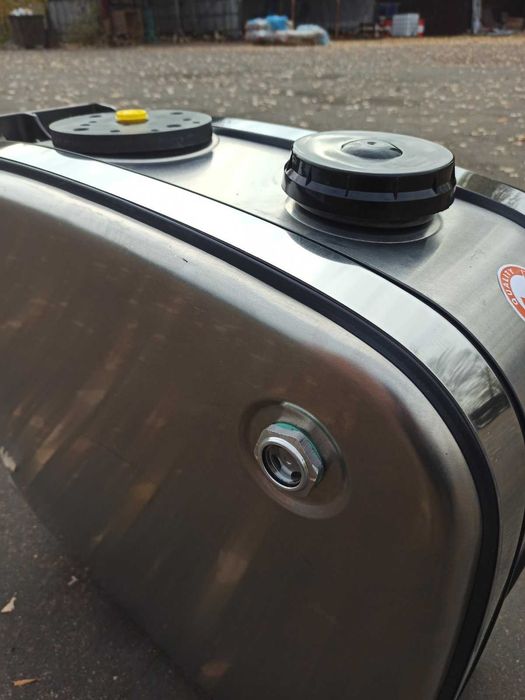 Гідробаки стелеві та алюмінієві -Бічні та Закабінні від виробника