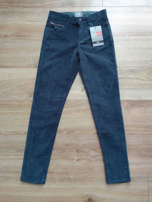 Nowe włoskie spodnie dziewczęce rozmiar 8/9 lat wysoki stan