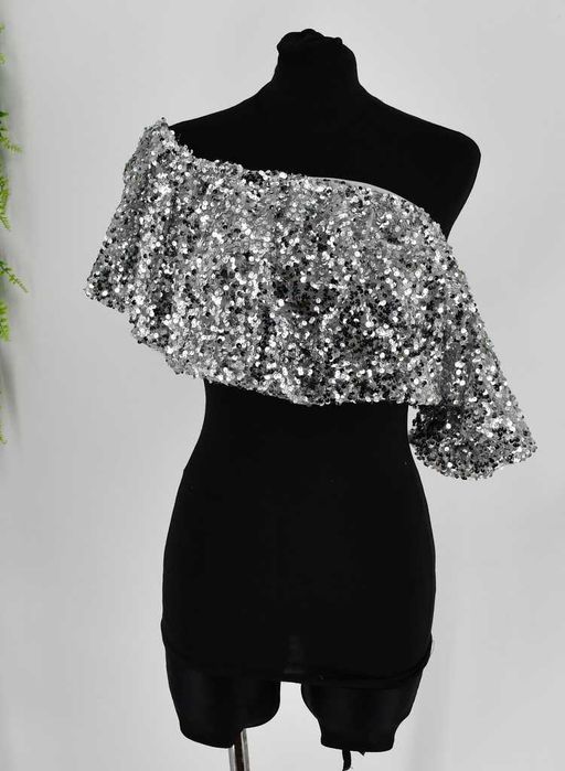 Wizytowy top z cekinami Asos 32