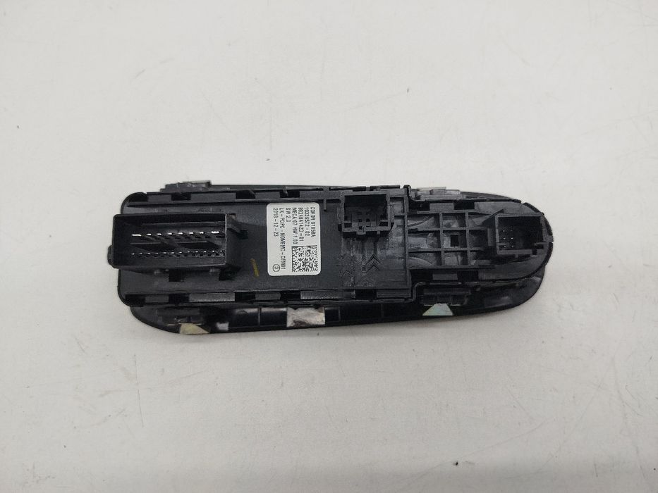 Comutador de vidro frente esquerdo - PEUGEOT 308 II | 13 -