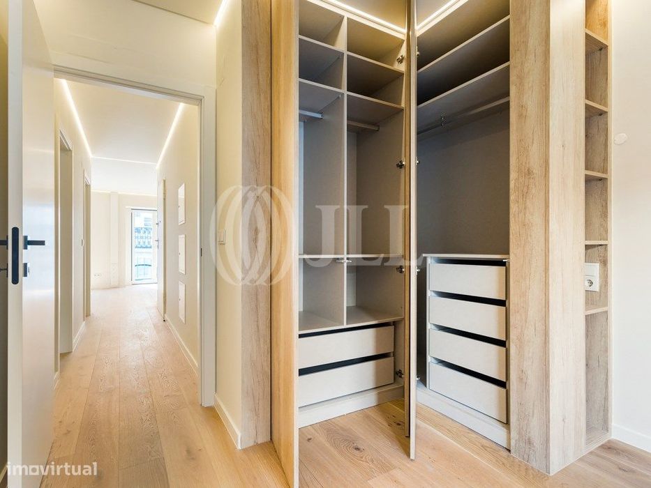 Apartamento T2 na Rua Poiais de São Bento em Lisboa