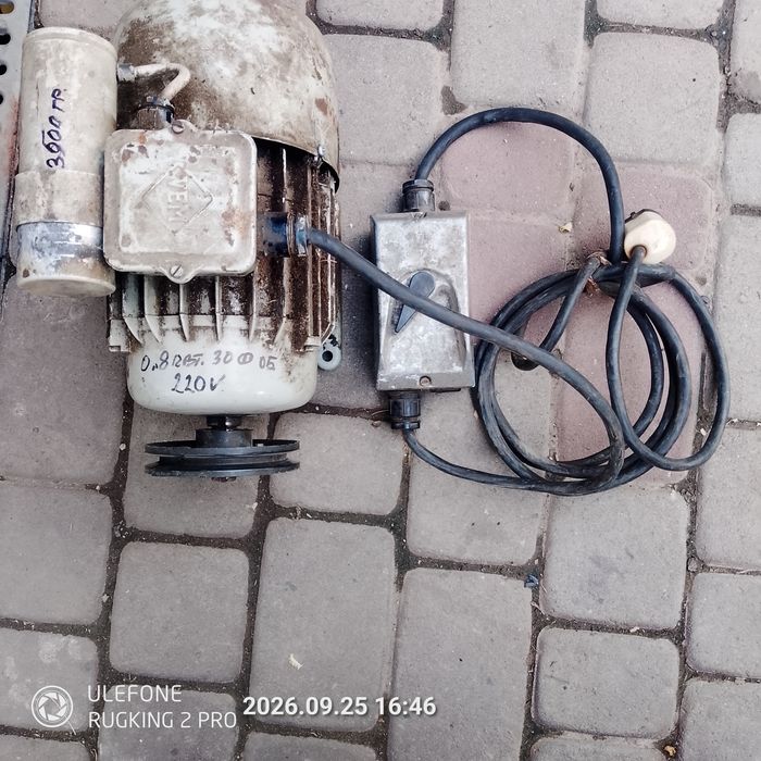 электродвигатель електродвигун.компресорний 220 вольт 0.75кв 3000 об.