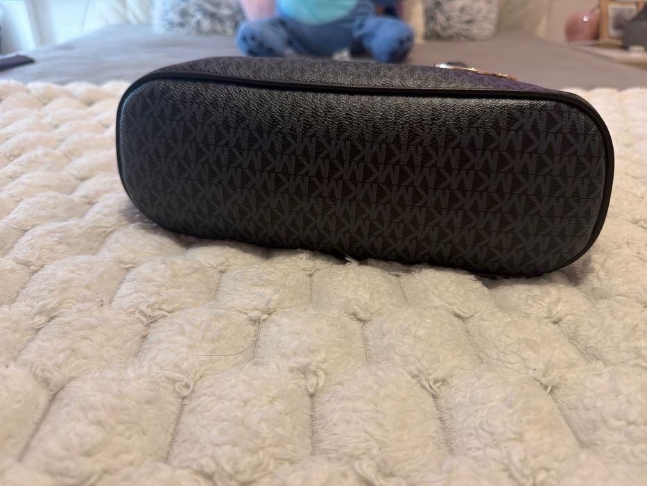 Bolsa MK como nova