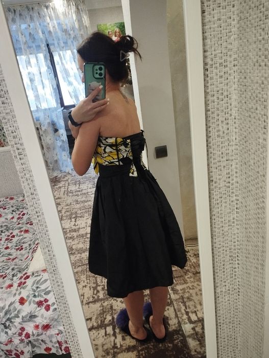 Вечірня сукня корсет чорна червона