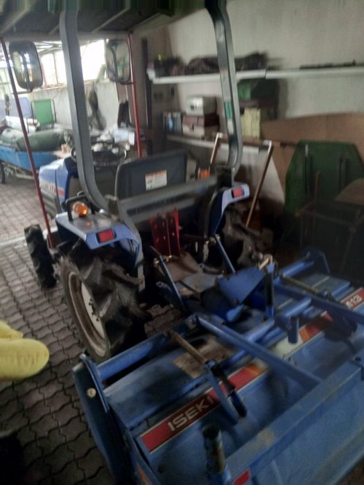 Японський мінітрактор. Мінітрактор Iseki Tm 17 з прицепом