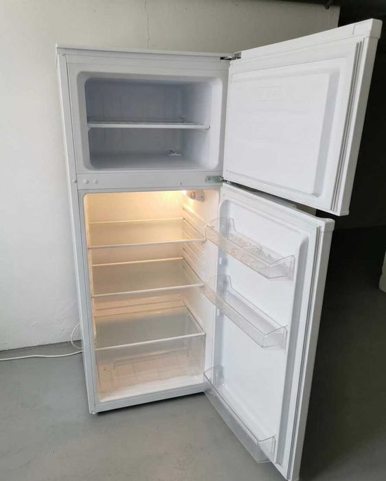 Frigorífico Branco usado e em ótimo estado
