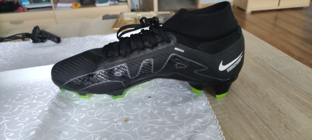 Nowe korki pół profy NIKE ZOOM MERCURIAL SUPERFLY 9 PRO FG r. 42.5