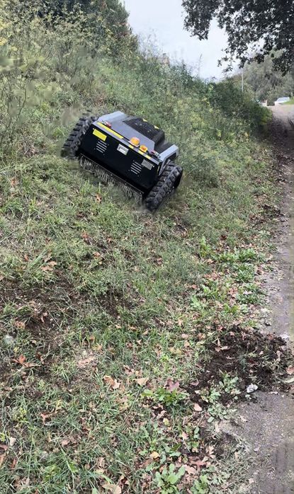 Robot Triturador telecomandado Arvipo DRM 70