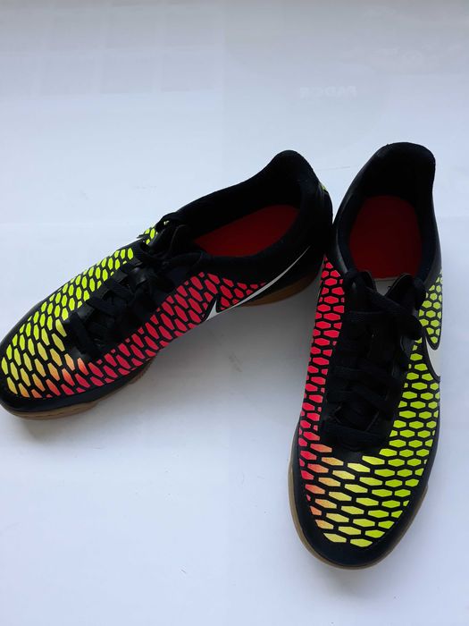 Sapatilhas de Futsal Nike MAGISTA - P/ n.º 44 & 42
