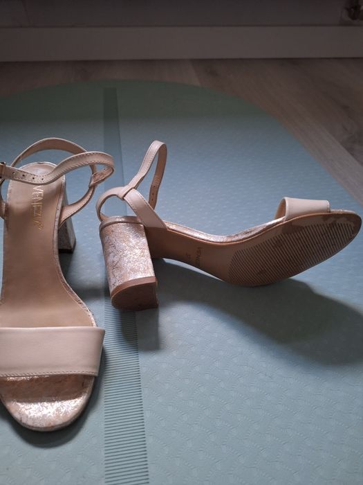 Buty do sukienki koktajlowej