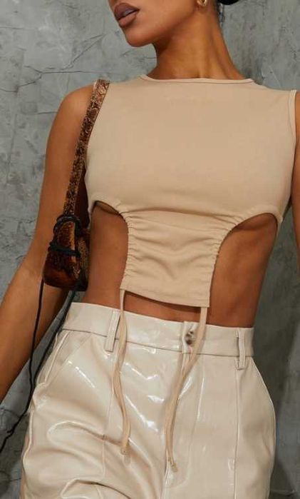 Nowy top PrettyLittleThing PLT r. 34