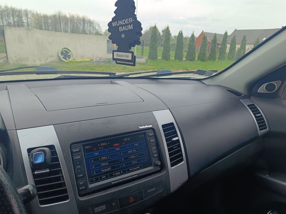 Mitsubishi Outlander Biała Perła