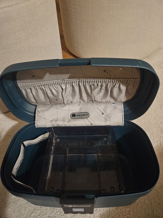 Necessaire rígido Delsey