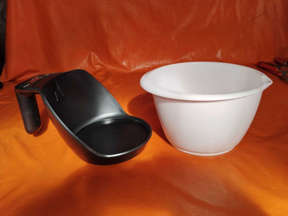Balança de cozinha com taça de mistura