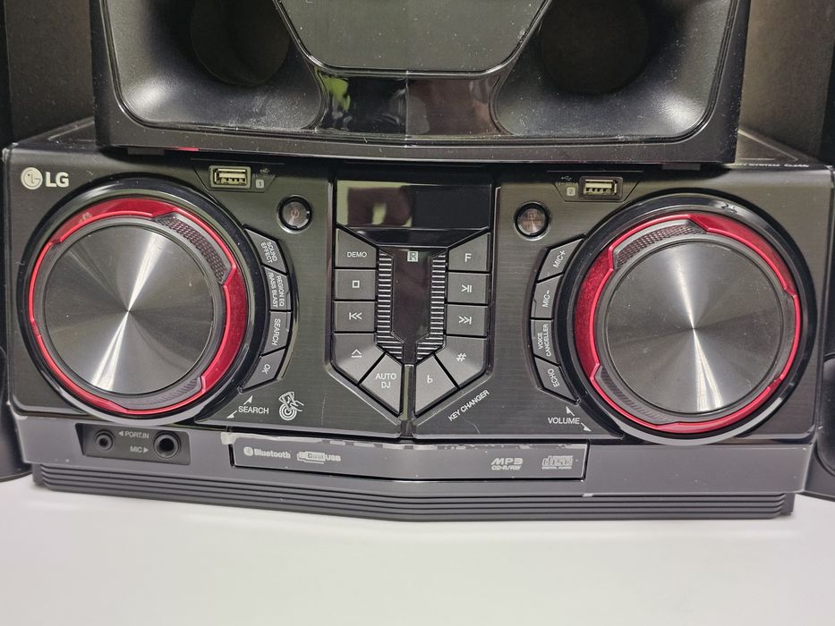 Музичний центр LG CJ45