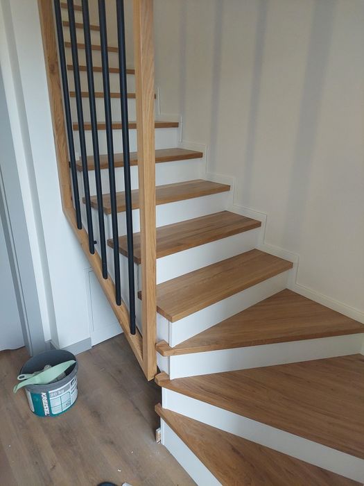 Schody drewniane wewnętrzne