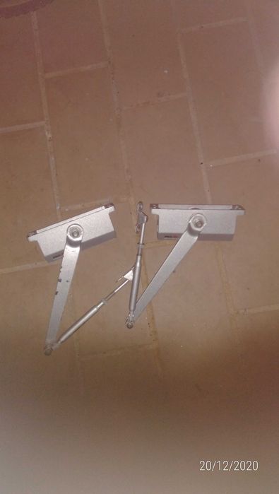 2 Molas de porta marca CISA