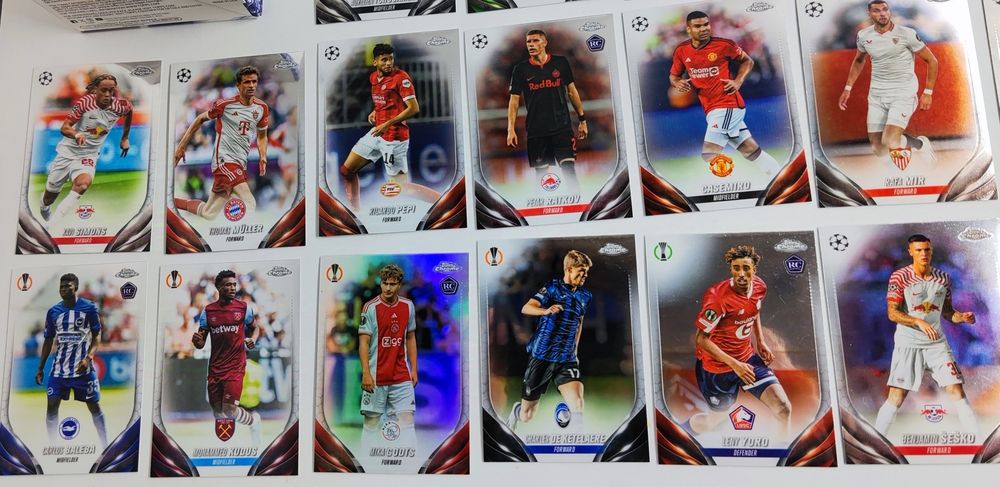 25 Cartas Topps Chrome UEFA Club Competitions

- Cartas como Novas e c