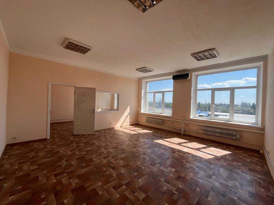 Оренда офісу 50 м2, приміщення, біля метро Бориспільська, Київ