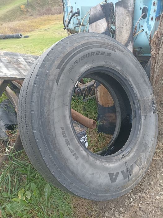 Шини вантажні ведучі і рульові 16с і 17.5 19.5 і 22.5