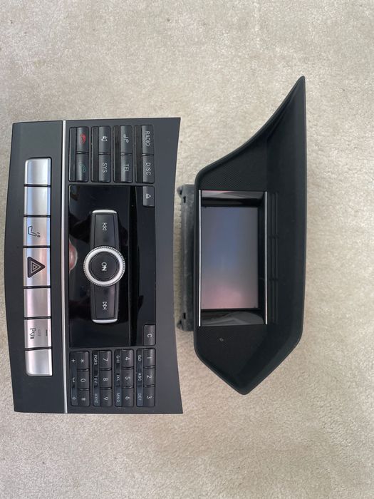 Mercedes w212  Rádio