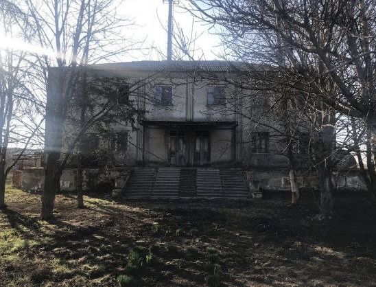 Продам булівлю з блоків та плит