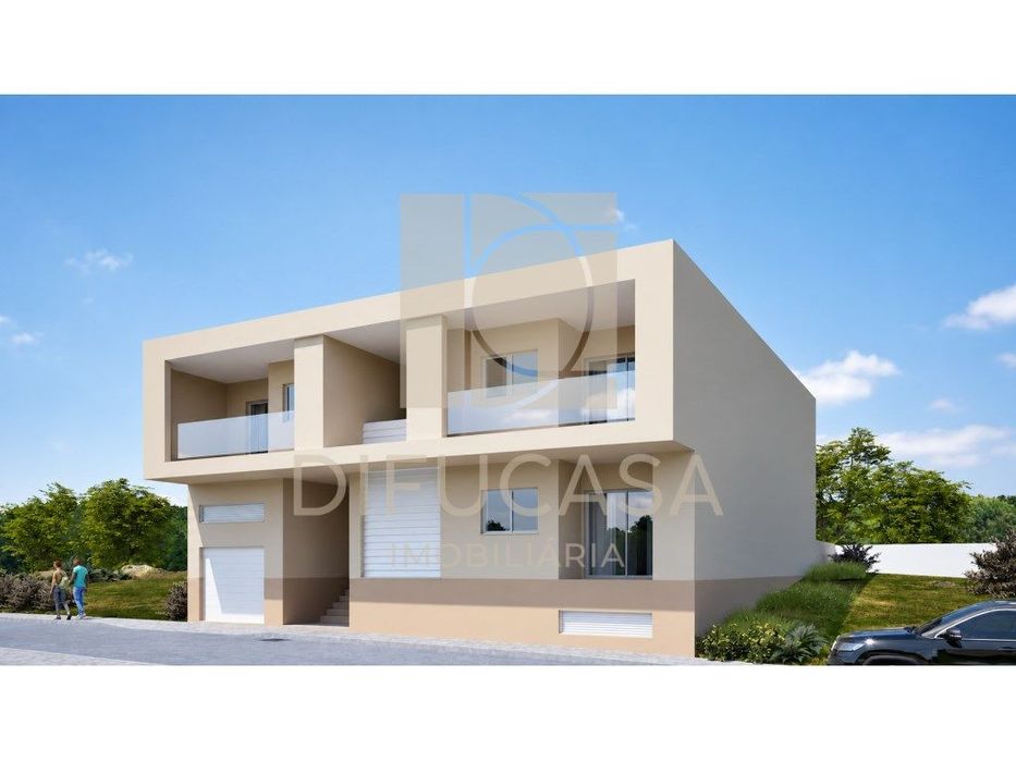 R371 - Apartamento T3 com 2 Varandas, Suíte +2 Parqueamentos | Pinh...