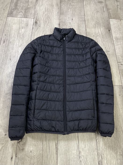 C&A куртка S размер демисезонная стеганая черная