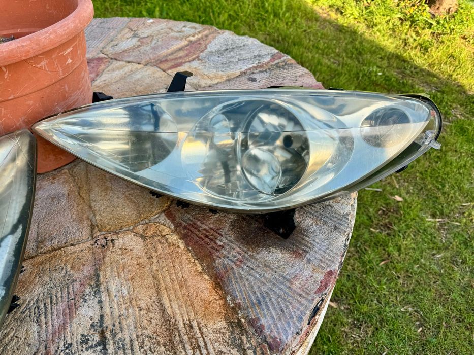 Farol dianteiro Peugeot 307 hdi