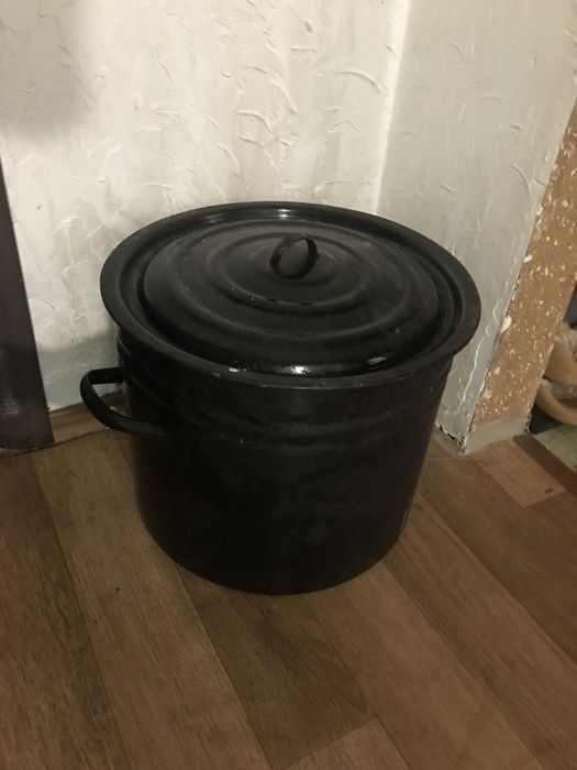 Кастрюля емалированная 40л черная