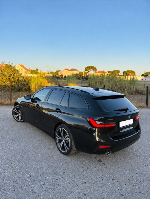BMW 330e Touring Plug-in Hybrid 292 cv