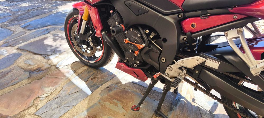 Yamaha FZ1-S — 38.000 km — Akrapovič — Muitos Extras