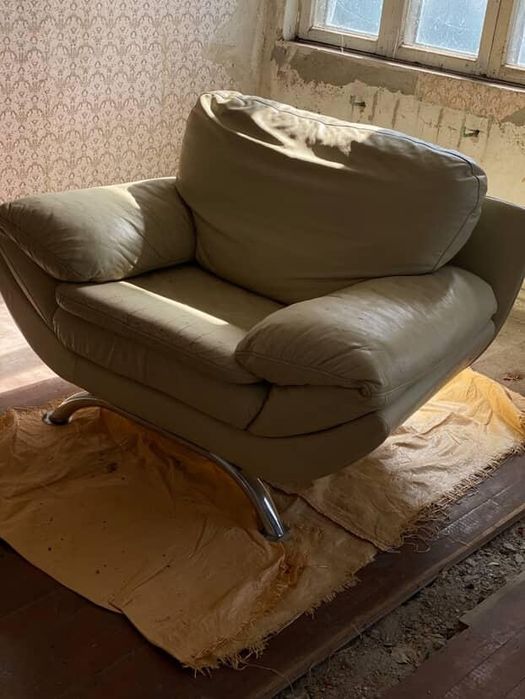 Продам 2 кресла б.у